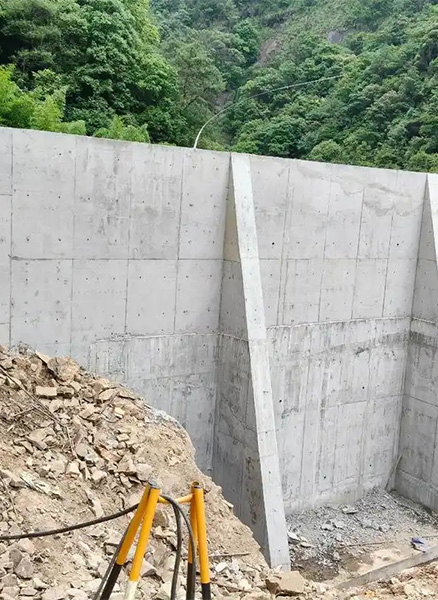南阳淅川县重力式挡土墙